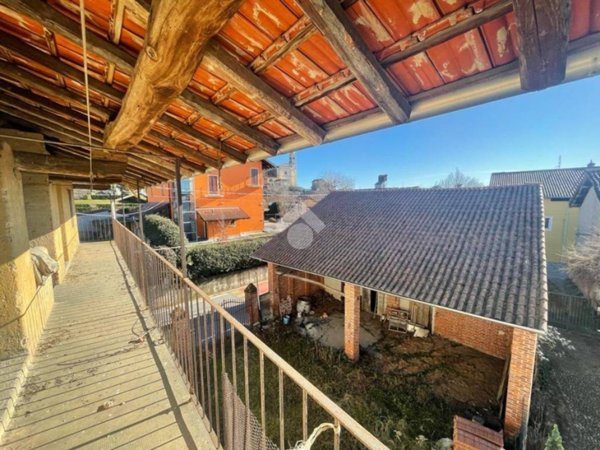 casa indipendente in vendita a Mezzomerico