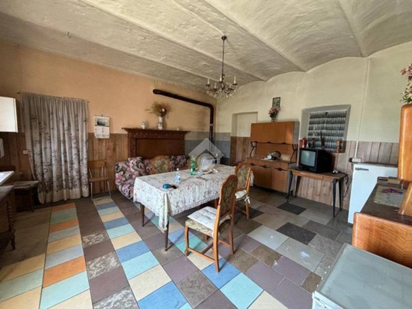 casa indipendente in vendita a Mezzomerico
