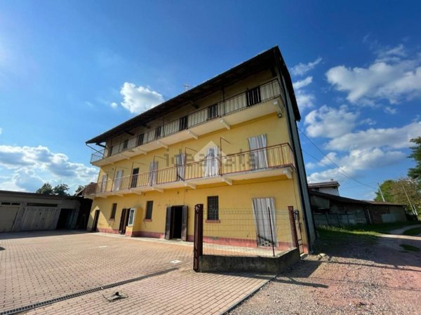 casa indipendente in vendita a Mezzomerico