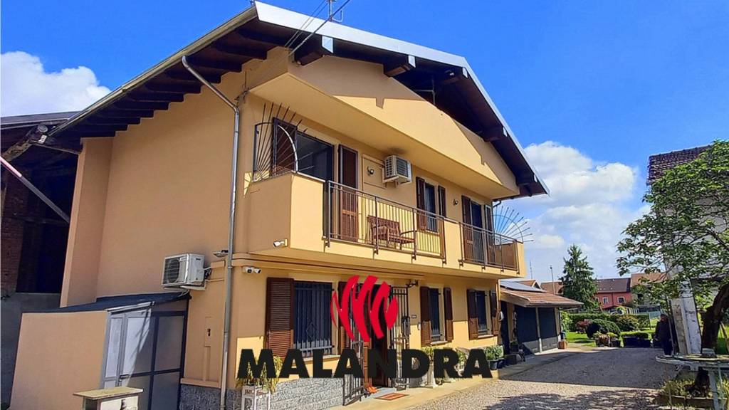 casa indipendente in vendita a Mezzomerico