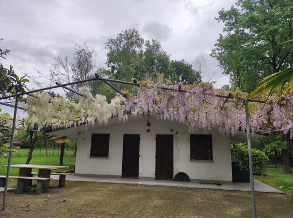 locale di sgombero in vendita a Mezzomerico