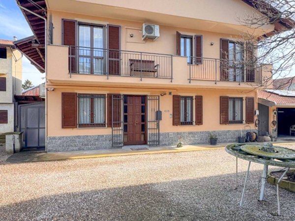 casa indipendente in vendita a Mezzomerico