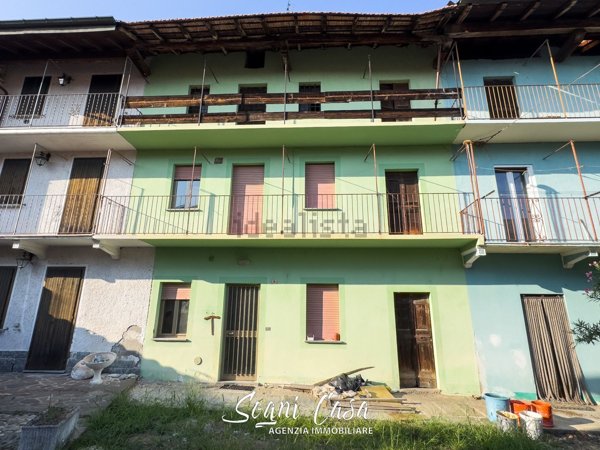 quadrivano in vendita a Mezzomerico