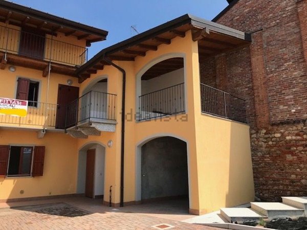 appartamento in vendita a Mezzomerico
