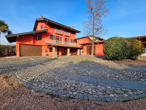 casa indipendente in vendita a Mezzomerico