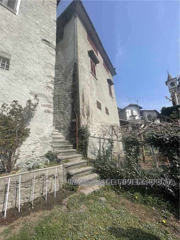 casa indipendente in vendita a Miasino in zona Carcegna