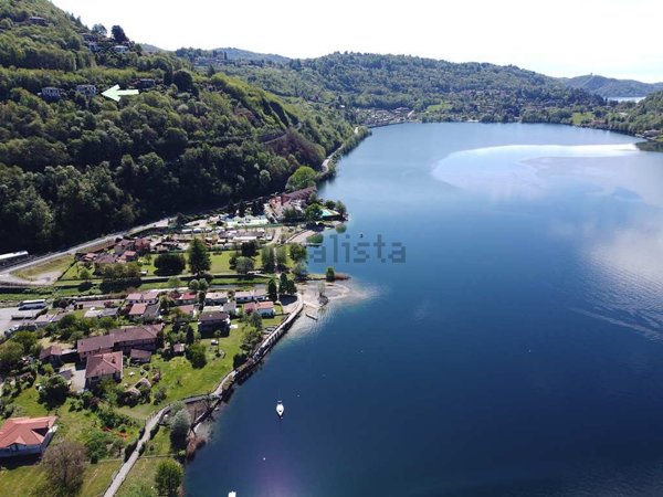 appartamento in vendita a Miasino in zona Carcegna