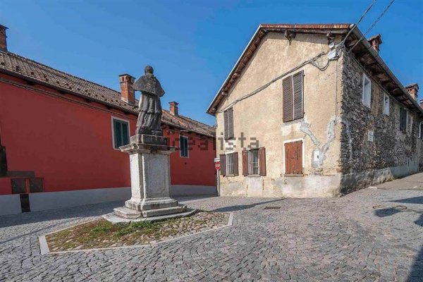 casa indipendente in vendita a Miasino in zona Pisogno