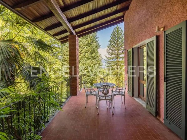 casa indipendente in vendita a Miasino in zona Carcegna