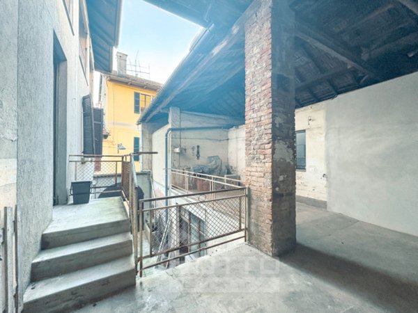 casa semindipendente in vendita a Miasino