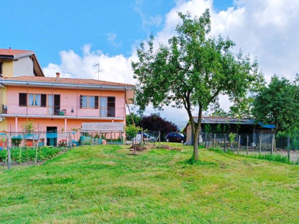 casa indipendente in vendita a Miasino