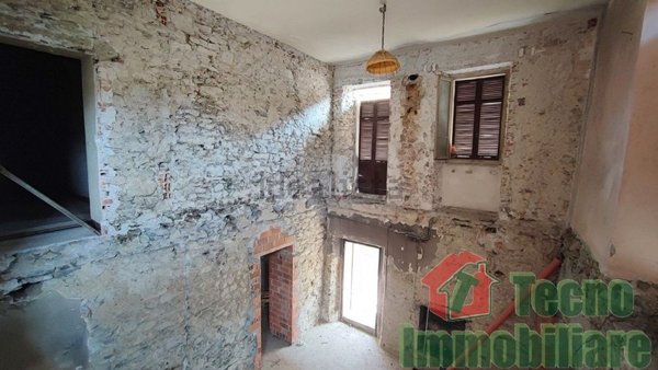 appartamento in vendita a Miasino in zona Pisogno