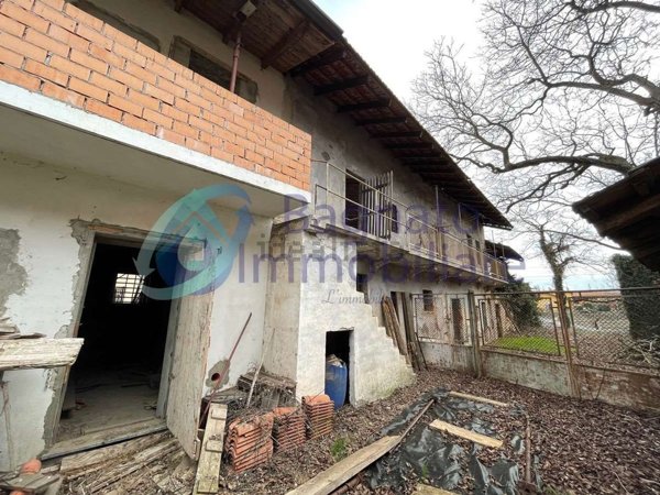 rudere in vendita a Momo