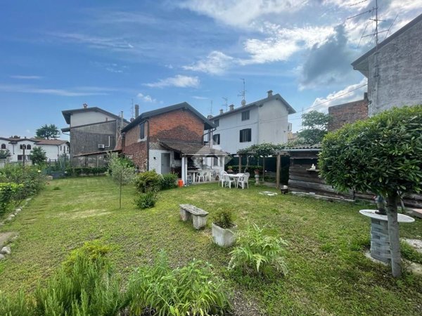 appartamento in vendita a Momo