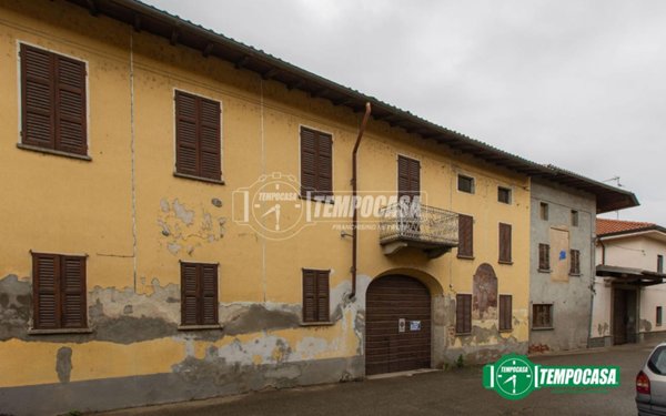 appartamento in vendita a Momo