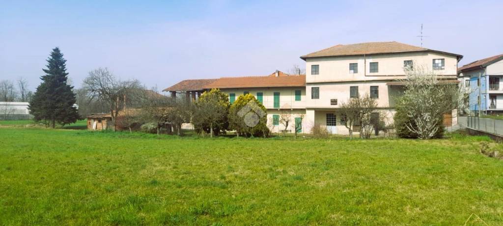 casa indipendente in vendita a Momo