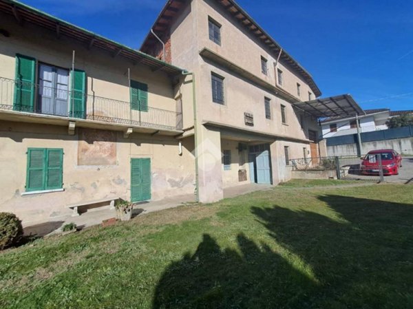 casa indipendente in vendita a Momo