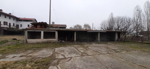 casa indipendente in vendita a Momo