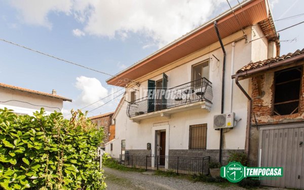 casa indipendente in vendita a Momo