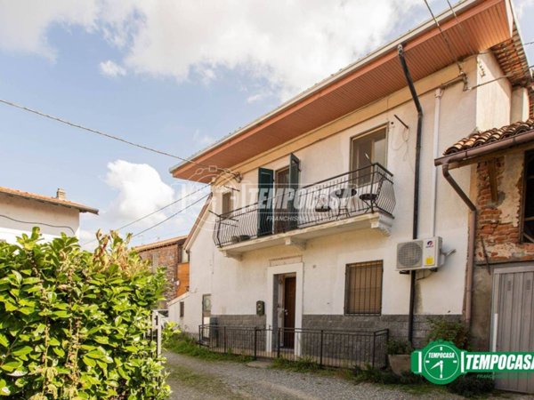 casa indipendente in vendita a Momo