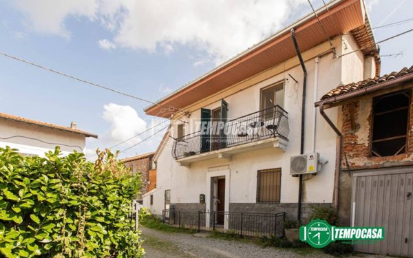 casa indipendente in vendita a Momo