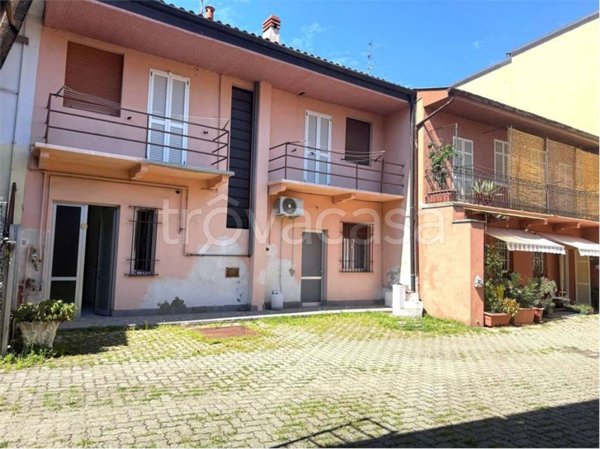 appartamento in vendita a Momo