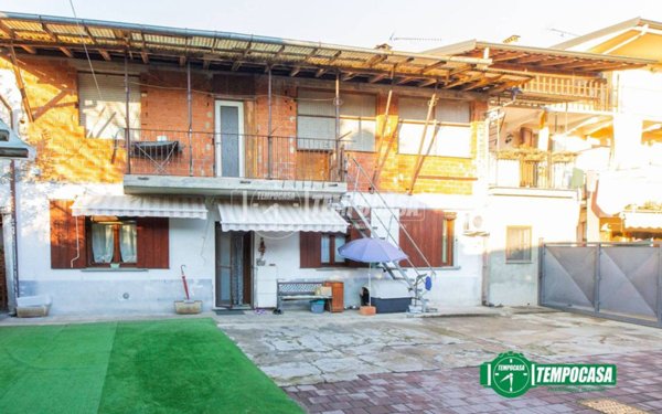 casa indipendente in vendita a Momo