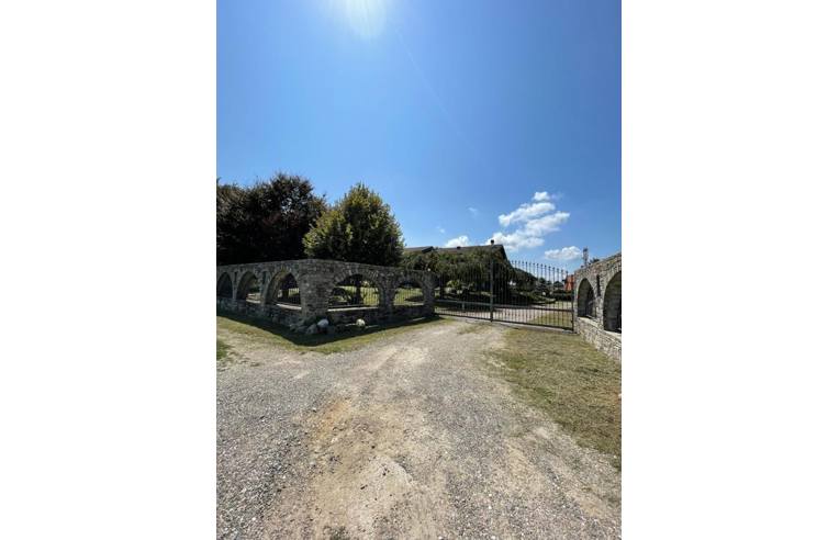 villa in vendita a Momo