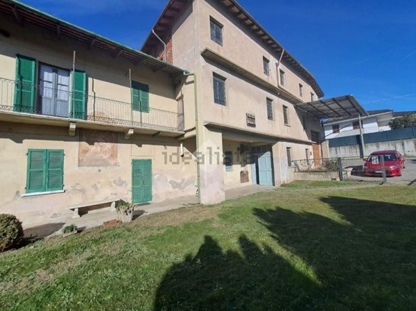 casa indipendente in vendita a Momo