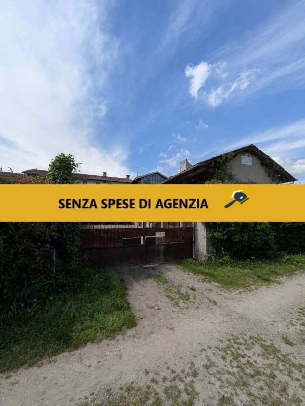 negozio in vendita a Momo