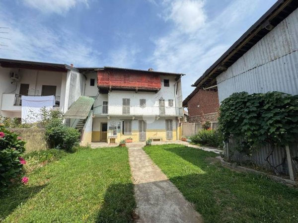 casa indipendente in vendita a Momo