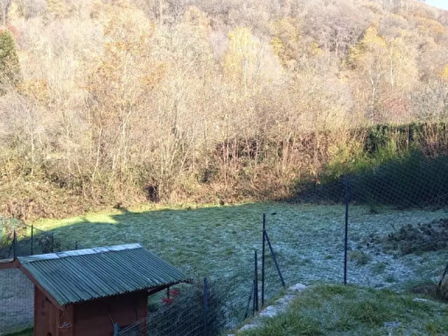 casa indipendente in vendita a Nebbiuno in zona Fosseno