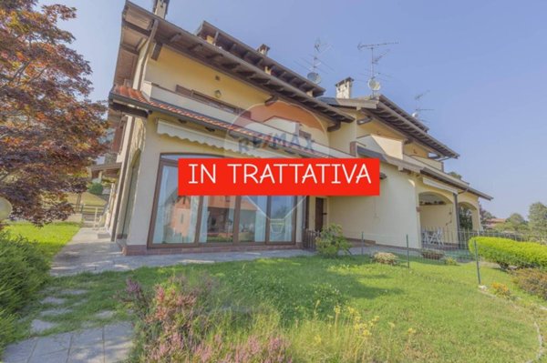 casa indipendente in vendita a Nebbiuno in zona Fosseno