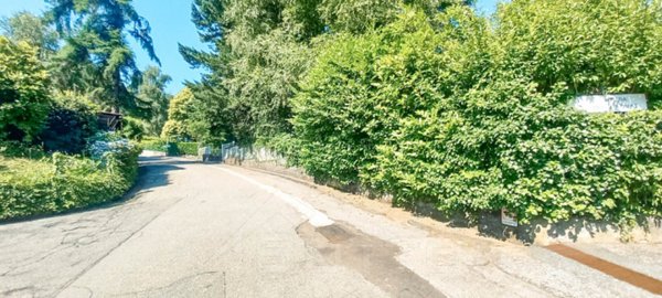 casa indipendente in vendita a Nebbiuno