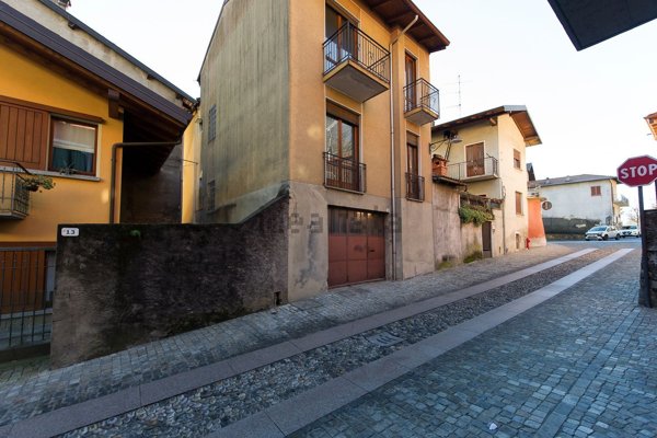 appartamento in vendita a Nebbiuno