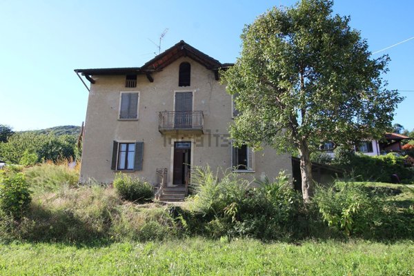 appartamento in vendita a Nebbiuno