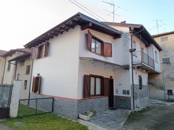 appartamento in vendita a Nebbiuno