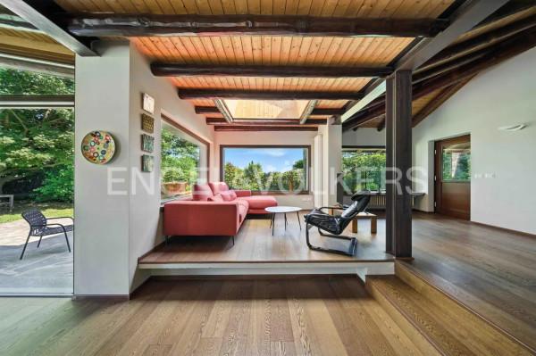 casa indipendente in vendita a Nebbiuno