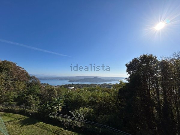 casa indipendente in vendita a Nebbiuno in zona Tapigliano