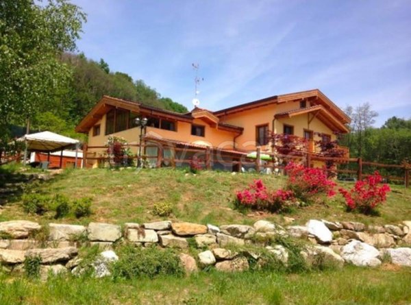 negozio in vendita a Nebbiuno in zona Tapigliano