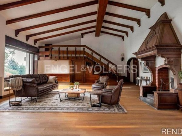 casa indipendente in vendita a Nebbiuno