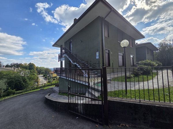 appartamento in vendita a Nebbiuno