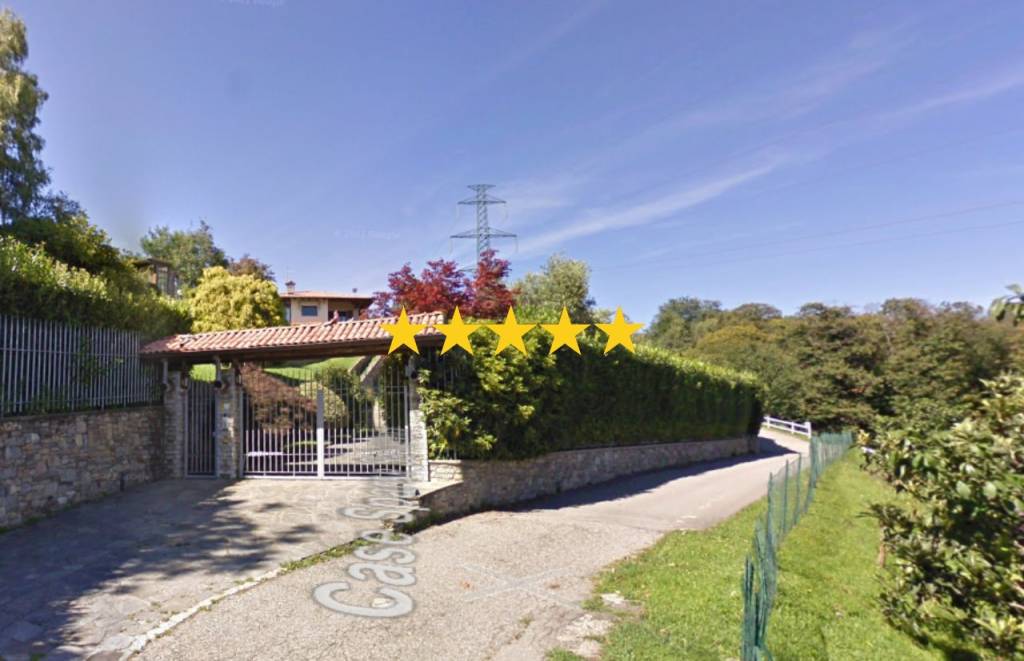 casa indipendente in vendita a Nebbiuno