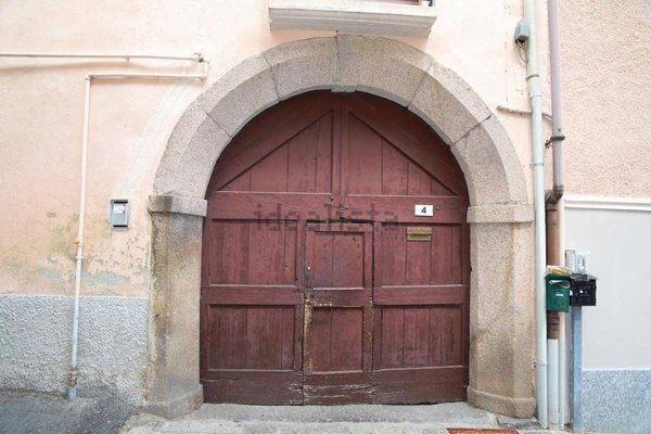 appartamento in vendita a Nebbiuno in zona Campiglia