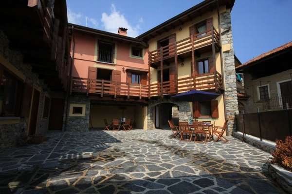 appartamento in vendita a Nebbiuno in zona Fosseno