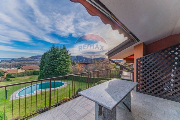 appartamento in vendita a Nebbiuno