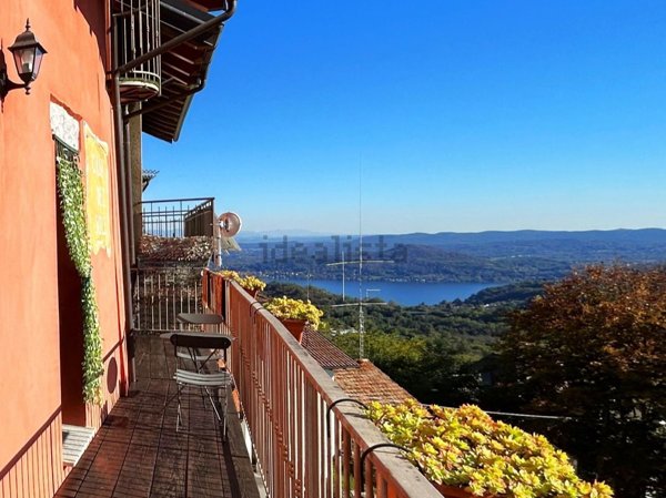 appartamento in vendita a Nebbiuno