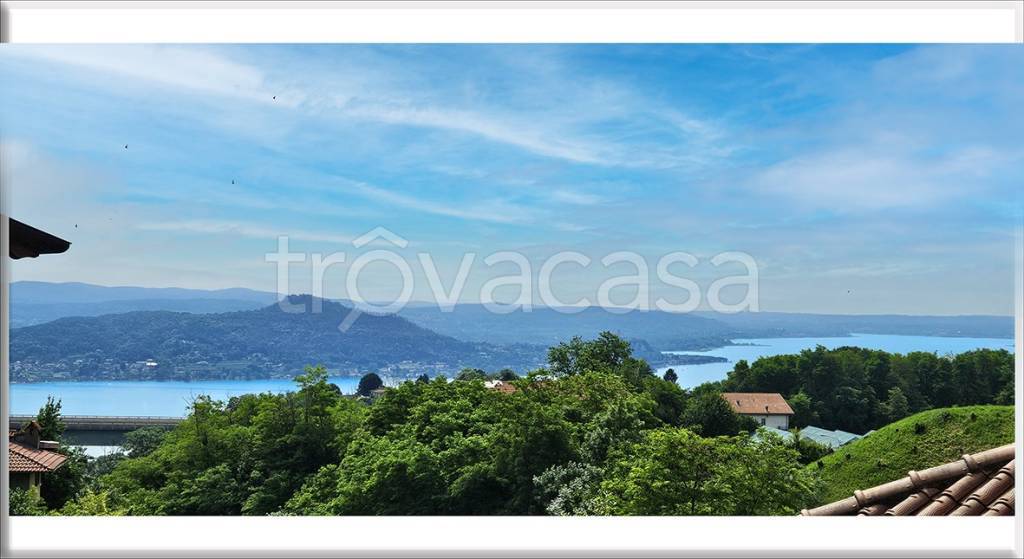 appartamento in vendita a Nebbiuno