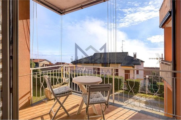 appartamento in vendita a Nebbiuno in zona Fosseno