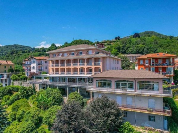intera palazzina in vendita a Nebbiuno